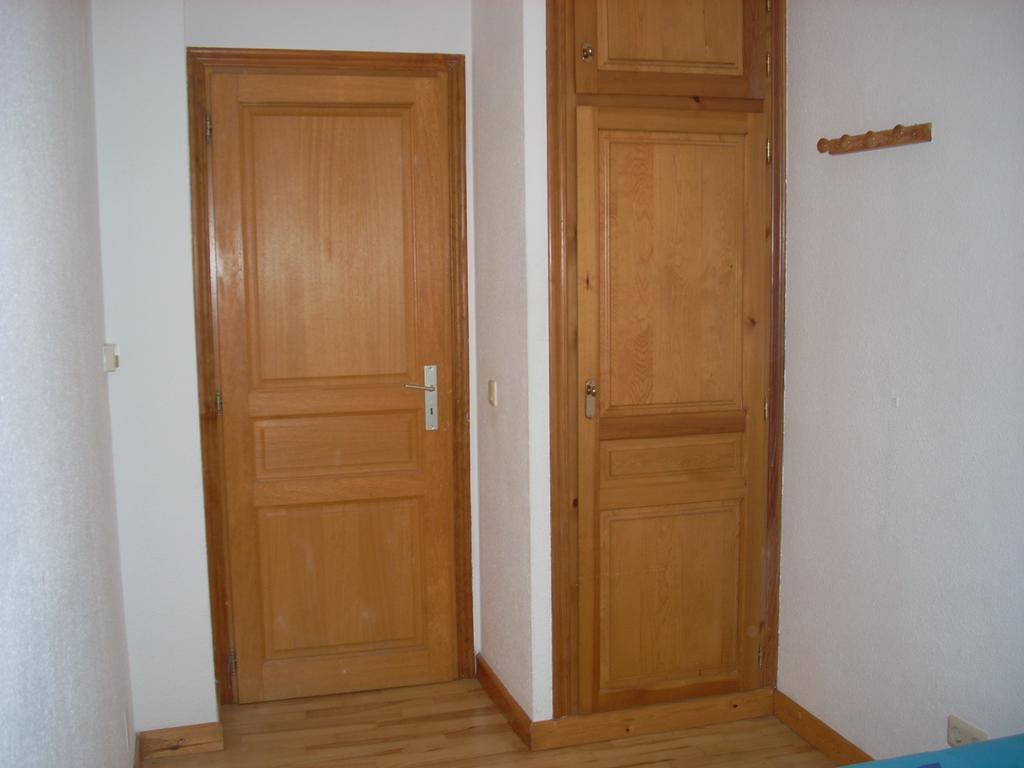 Apartamentos Los Tilos Benasque Ruang foto